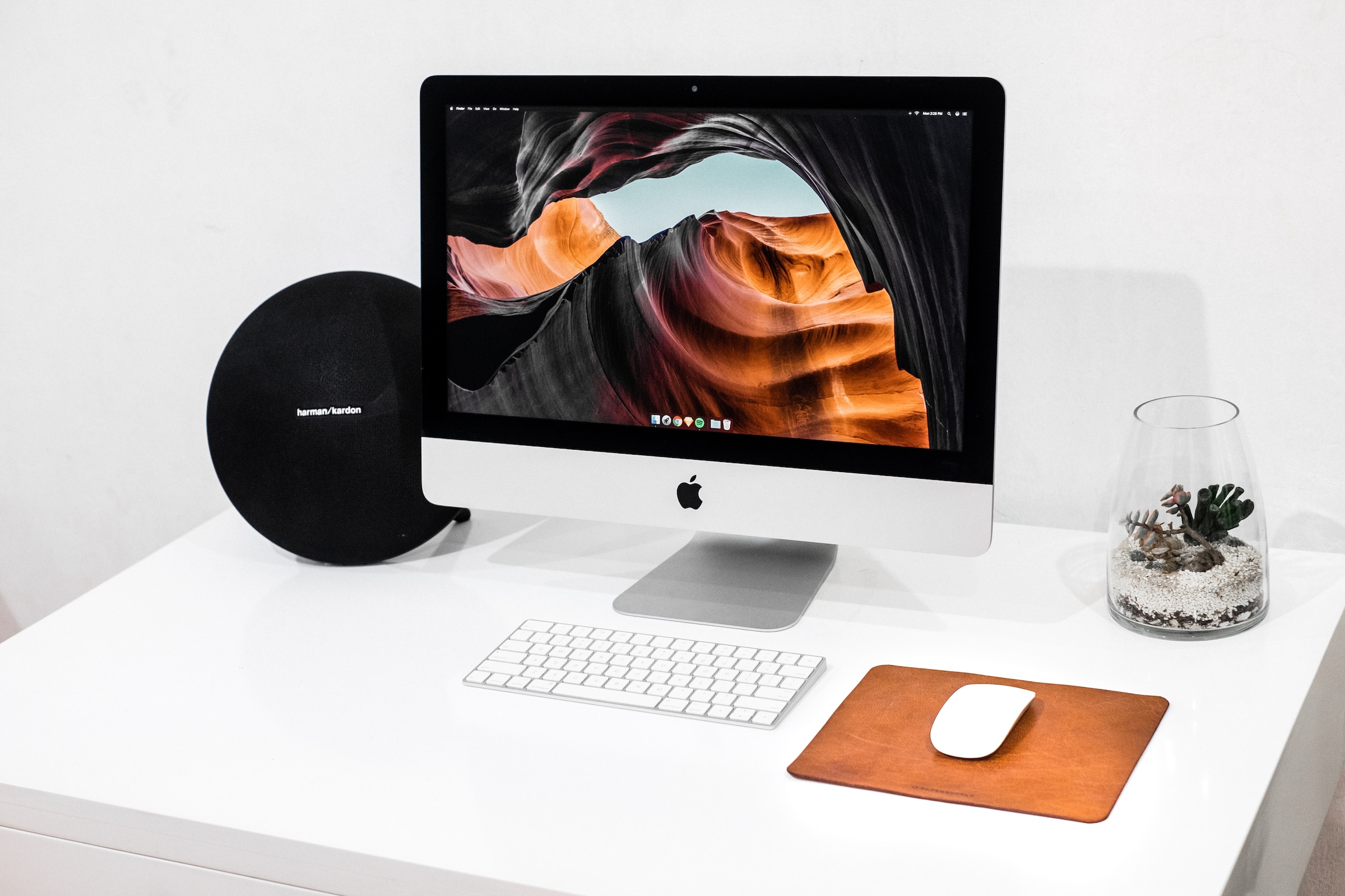 Mac desk